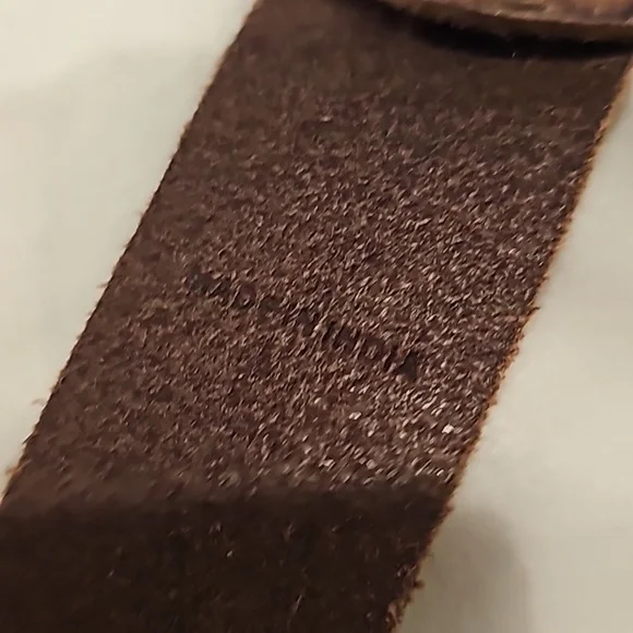 Frye suede belt 40 inches end to end soft brown brass buckle - Picture 5 of 9